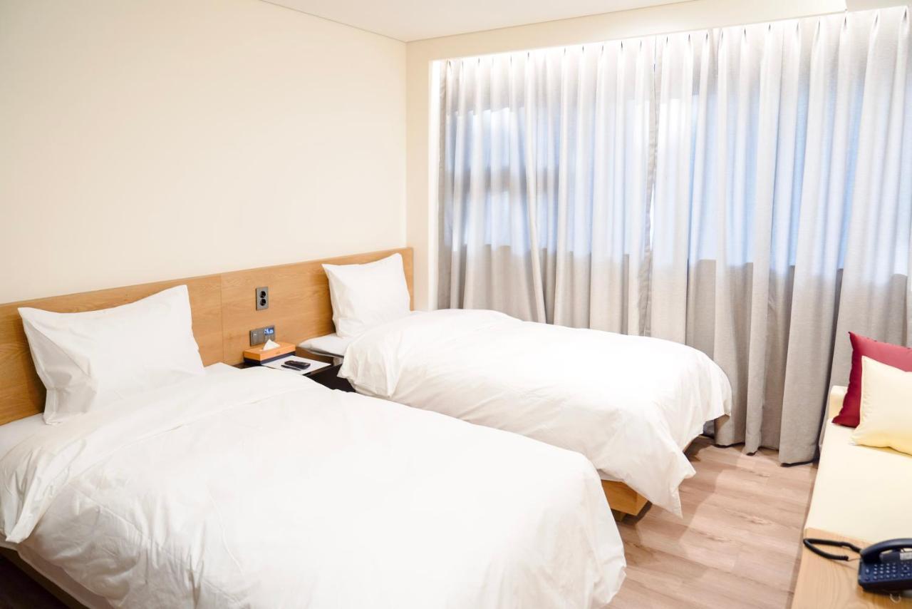 Eden Foret Hotel Чхунджу Экстерьер фото